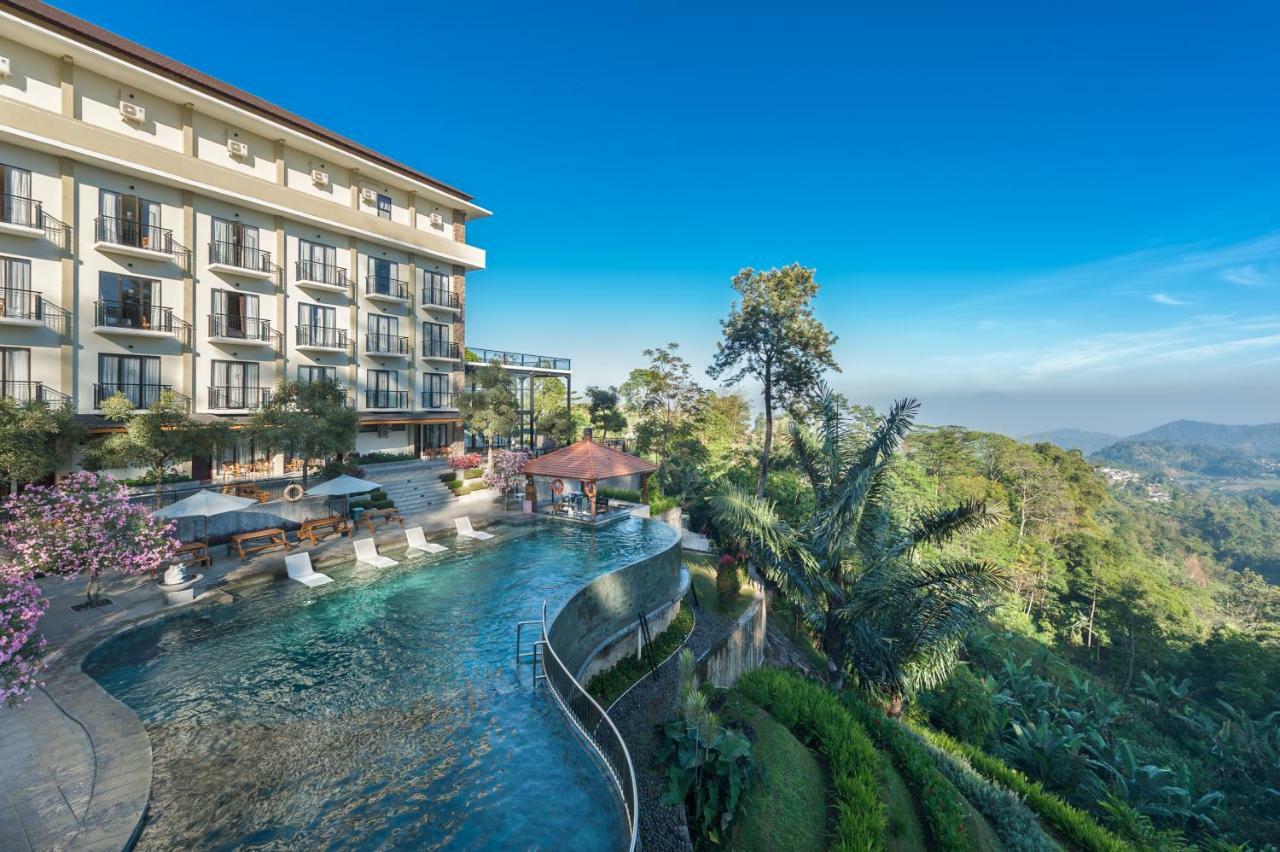 Nava Hotel Тавангмангу Экстерьер фото