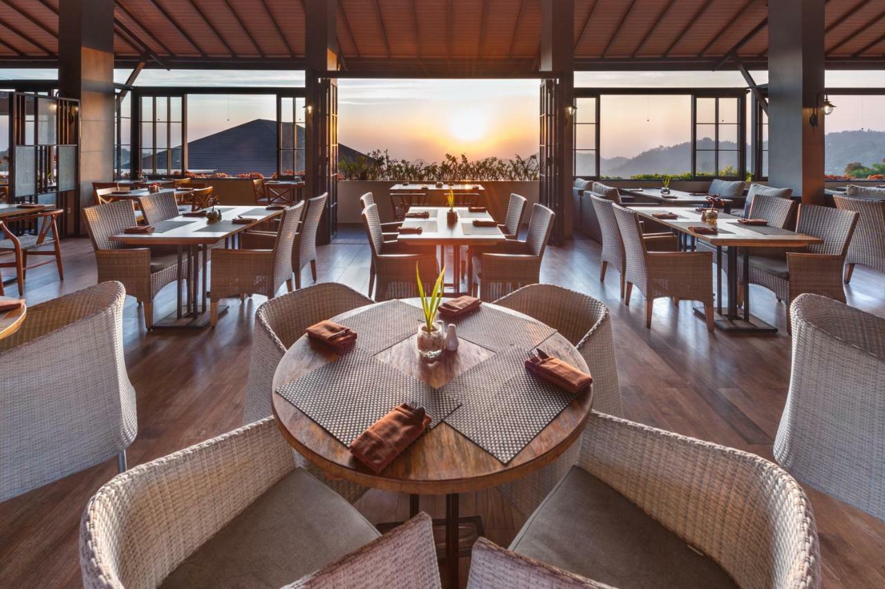 Nava Hotel Тавангмангу Экстерьер фото