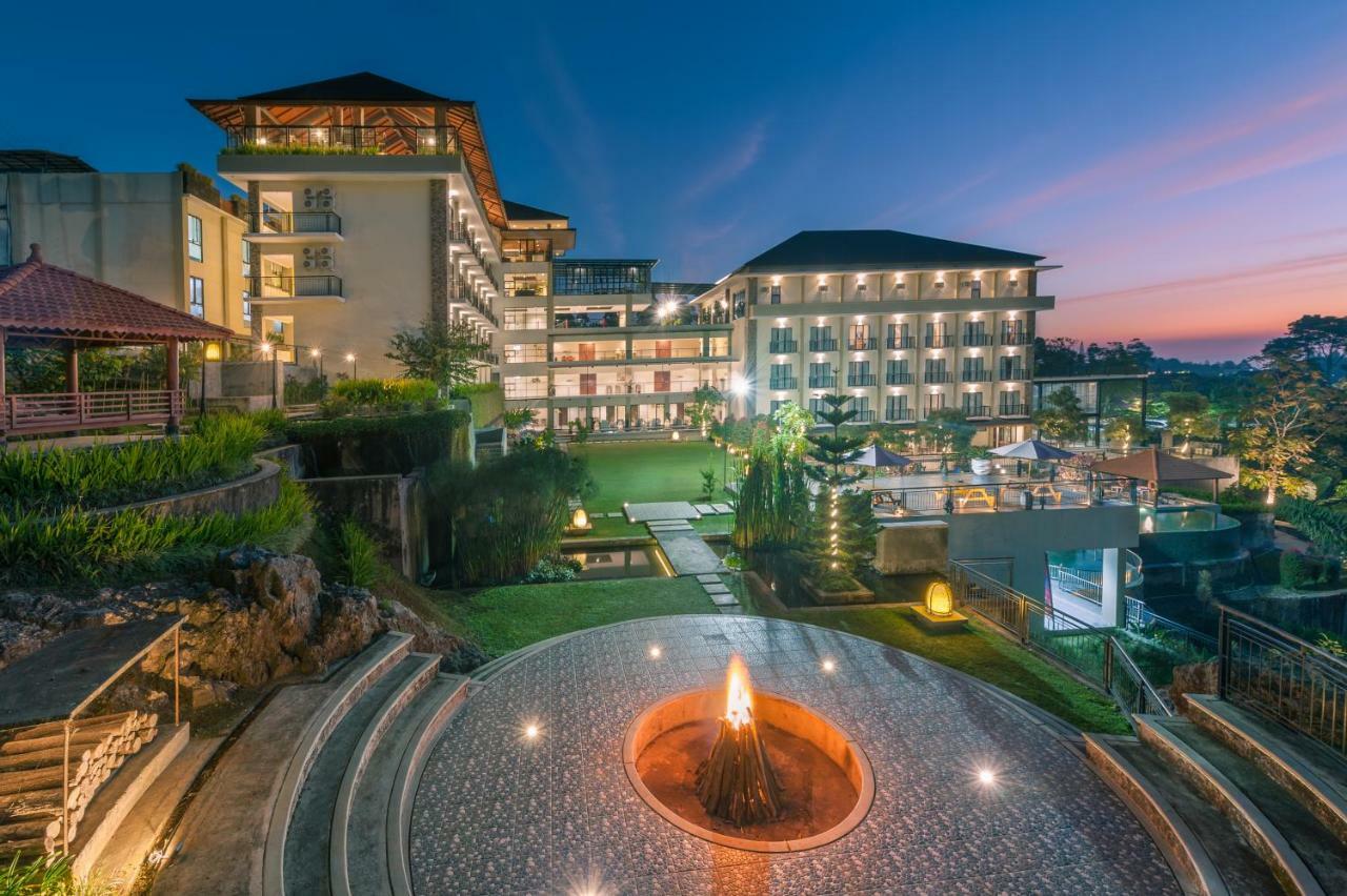 Nava Hotel Тавангмангу Экстерьер фото